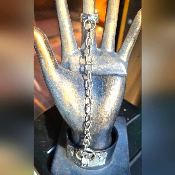 Hot Topic Accessories - Silver Chain ring attached Bracelet Black leather snap